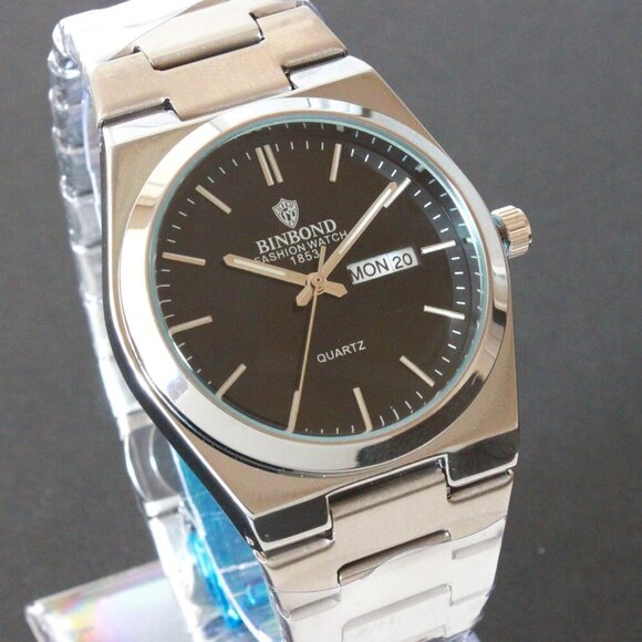 Men's Integrated Bracelet Sports Watch Stainless Steel Black Dial Quartz 40mm - Picture 1 of 15
